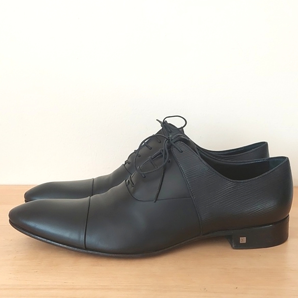 Louis vuitton black leather lace-up Oxford shoes